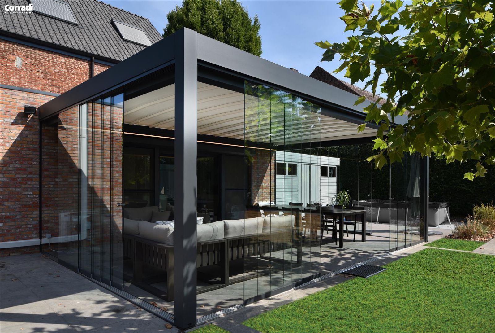 Corradi terrasoverkapping glazen wand Corradi terrasoverkapping glazen wand
